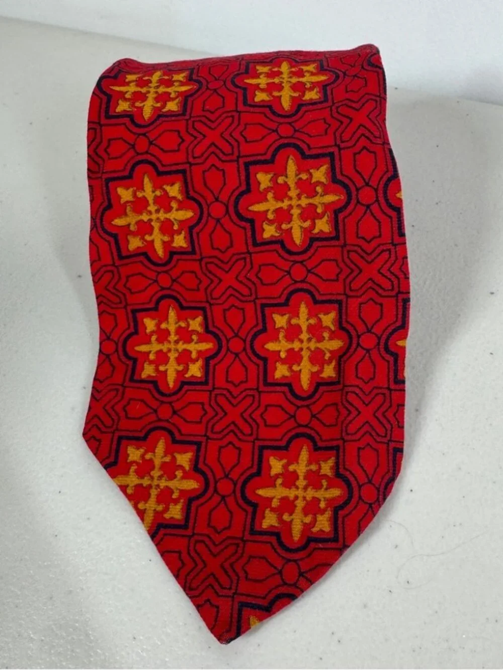 Viyella Wool Cotton Red and Yellow Medallion Patterned Men's Tie Vintage Classic